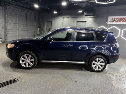 Used 2010 Mitsubishi Outlander XLS AWD/4WD image 2