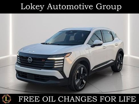 Certified 2025 Nissan Kicks SR image 1