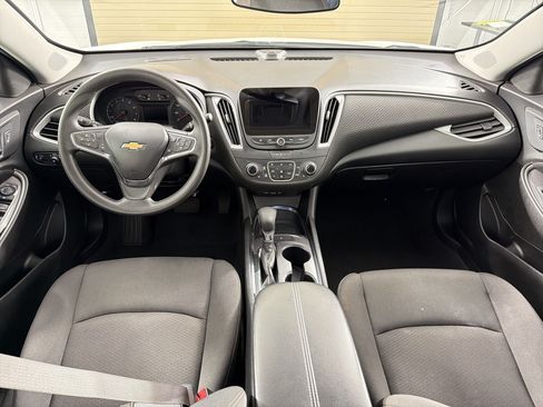 Used 2023 Chevrolet Malibu LT FWD image 16