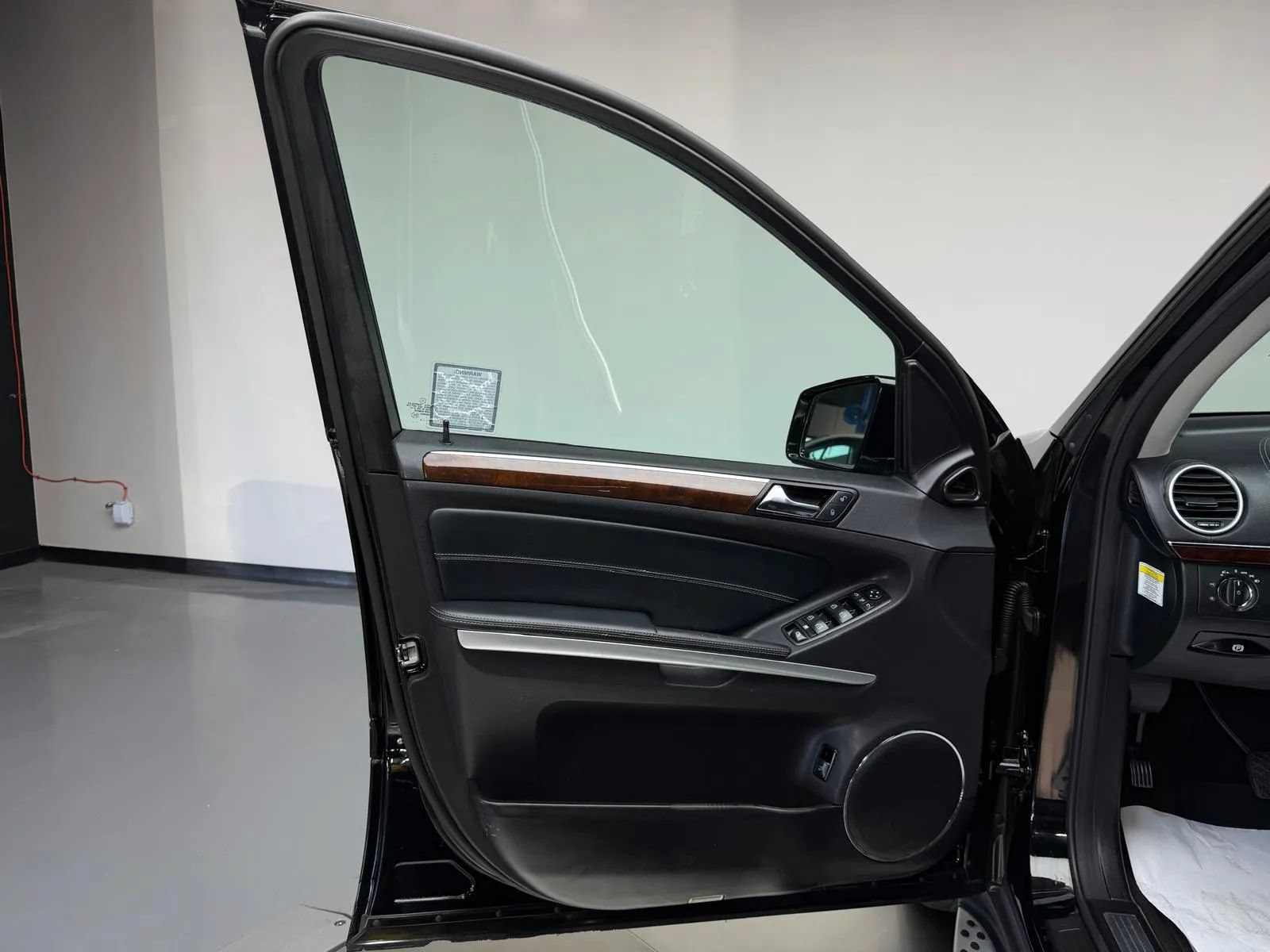Used 2012 Mercedes-Benz GL 450 4MATIC w/ Premium 1 Pkg image 26