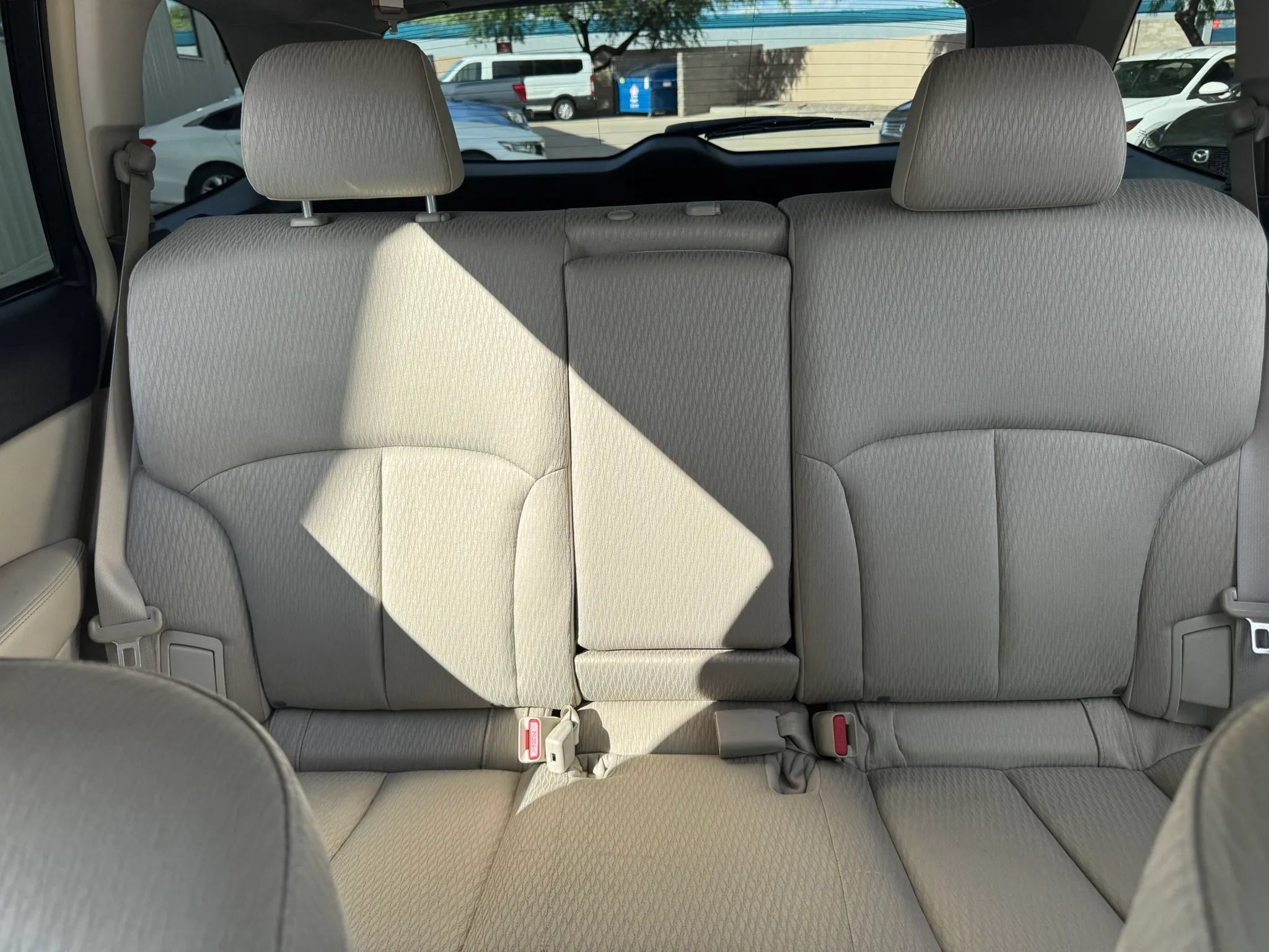 Used 2011 Subaru Outback 2.5i Premium w/ All-Weather Pkg AWD/4WD image 18