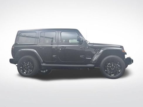 Used 2021 Jeep Wrangler Unlimited Sahara AWD/4WD image 33