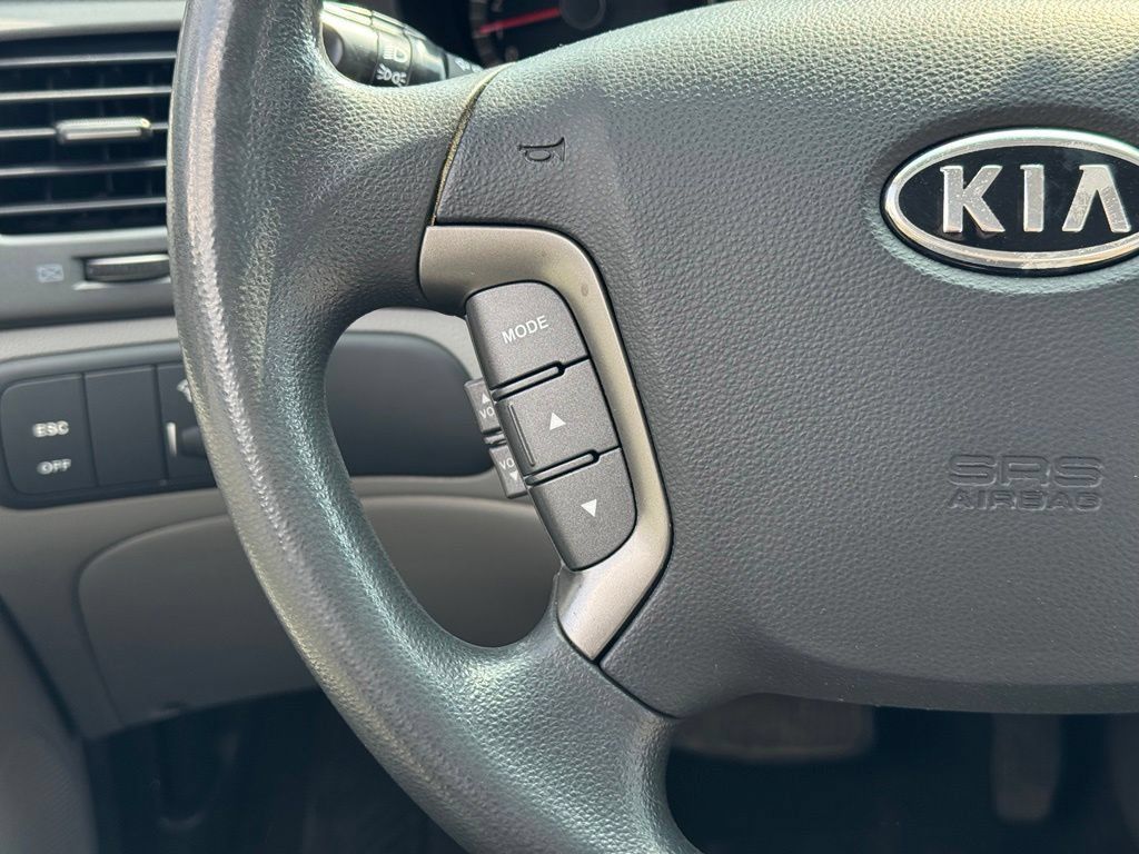 Used 2010 Kia Optima LX FWD image 24