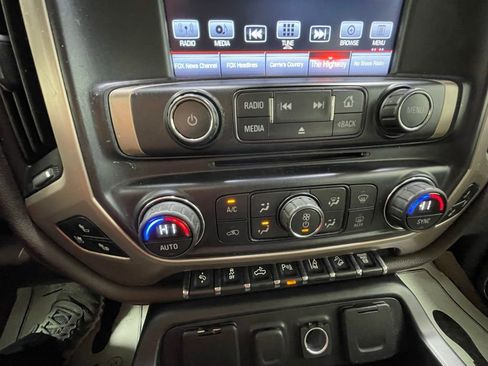 Used 2016 GMC Sierra 2500 Denali w/ Duramax Plus Package AWD/4WD image 20
