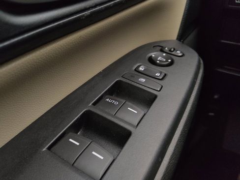 Used 2019 Honda CR-V LX image 27