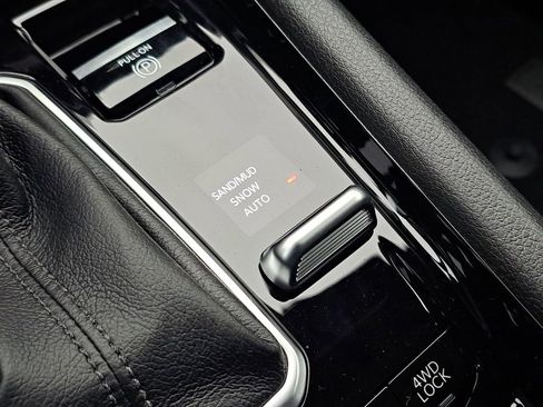 New 2026 Jeep Compass Limited image 10