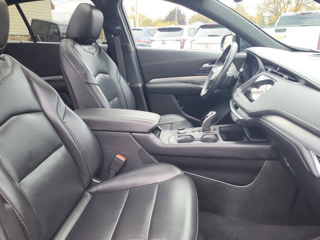Used 2021 Cadillac XT4 Premium Luxury AWD/4WD image 28