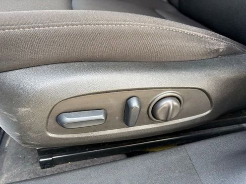 Used 2023 Chevrolet Malibu LT FWD image 23