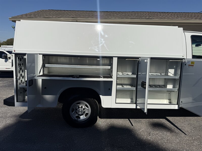 Used 2021 Chevrolet Express 3500 w/ Power Convenience Package RWD image 28