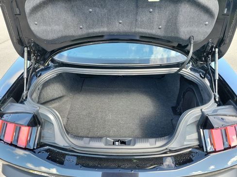 Used 2025 Ford Mustang Premium image 30