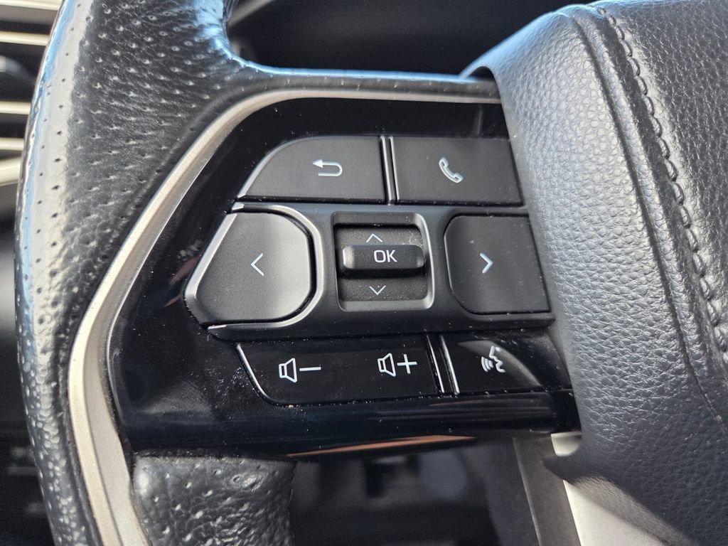 Used 2022 Toyota Tundra SR5 w/ SR5 Premium Package RWD image 13