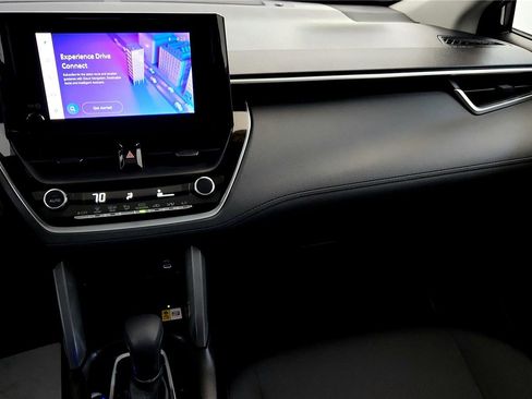 Used 2023 Toyota Corolla Cross LE w/ Moonroof Package image 30