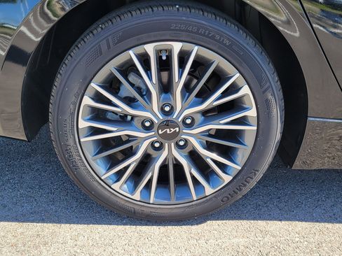 Used 2024 Kia Forte GT-Line w/ GT-Line Premium Package FWD image 5