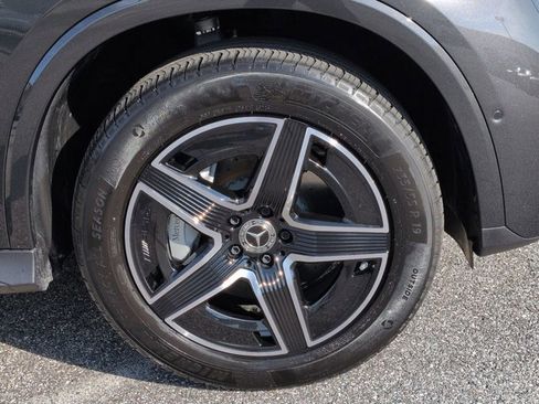 Certified 2025 Mercedes-Benz GLC 300 4MATIC image 11