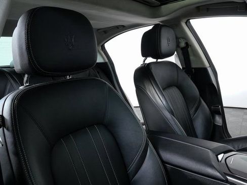 Used 2016 Maserati Ghibli image 22