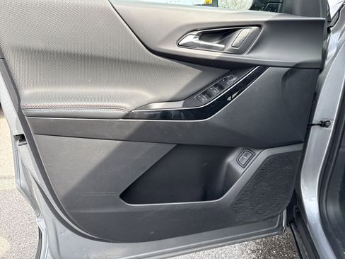 Used 2025 Chevrolet Equinox RS image 15