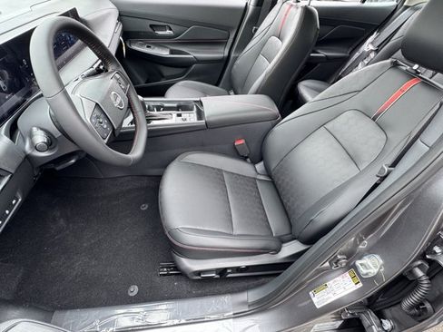 New 2026 Nissan Sentra SR w/ SR Premium Package FWD image 24