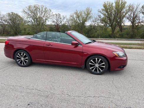 Used 2012 Chrysler 200 S image 5