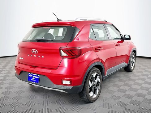 Used 2023 Hyundai Venue Limited image 5