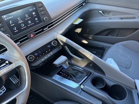 New 2025 Hyundai Elantra Sport image 27