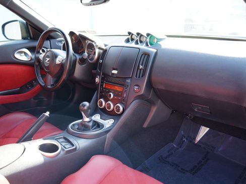 Used 2010 Nissan 370Z Touring w/ Sport Pkg image 56