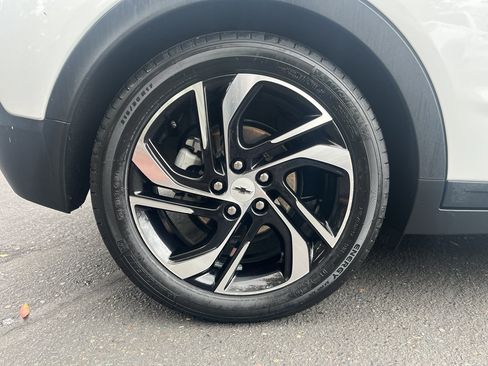 Used 2023 Chevrolet Bolt LT image 12