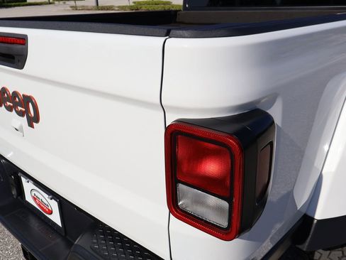 Used 2023 Jeep Gladiator Mojave w/ Trailer Tow Package image 9