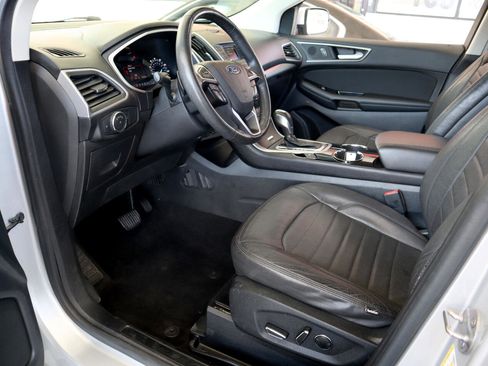 Used 2016 Ford Edge SEL image 38