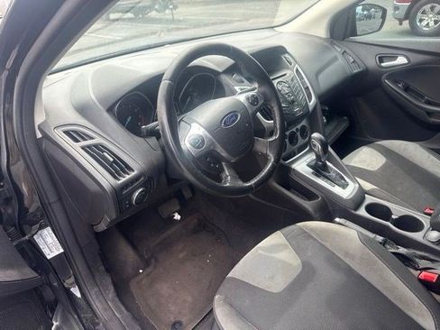 Used 2014 Ford Focus SE w/ SE Sport Package FWD image 8