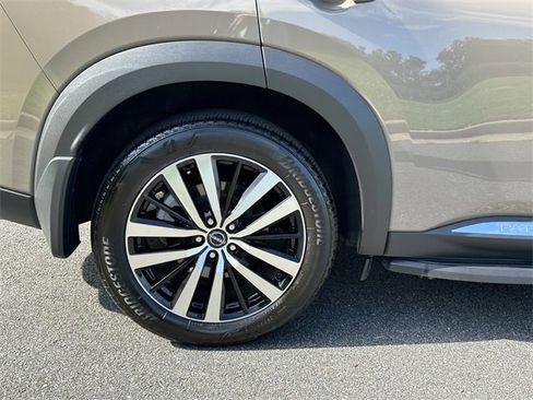 Certified 2023 Nissan Pathfinder Platinum w/ Lighting Package (N93) image 18