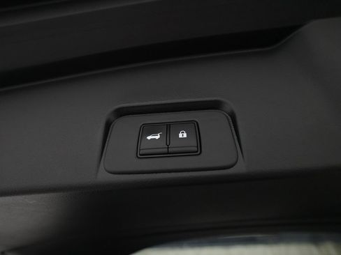 Certified 2023 Nissan Rogue SV w/ SV Premium Package image 15