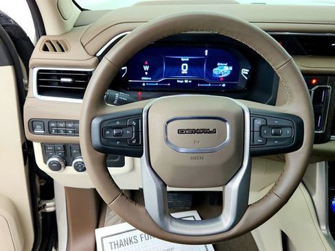 Used 2024 GMC Yukon Denali AWD/4WD image 13
