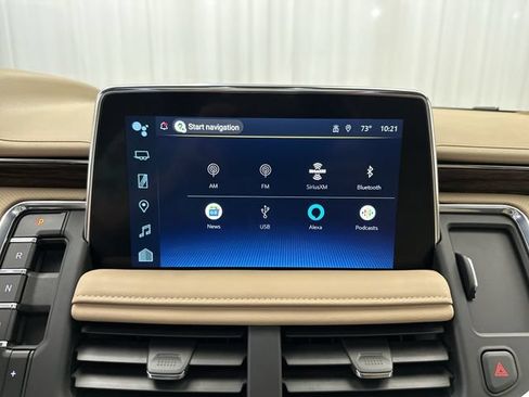 Used 2024 Chevrolet Suburban Premier w/ Advanced Technology Package AWD/4WD image 14