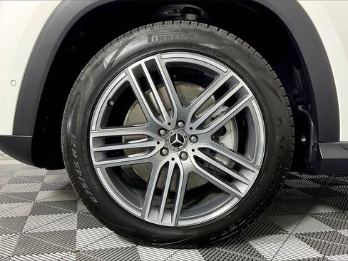 New 2025 Mercedes-Benz GLS 450 4MATIC image 12