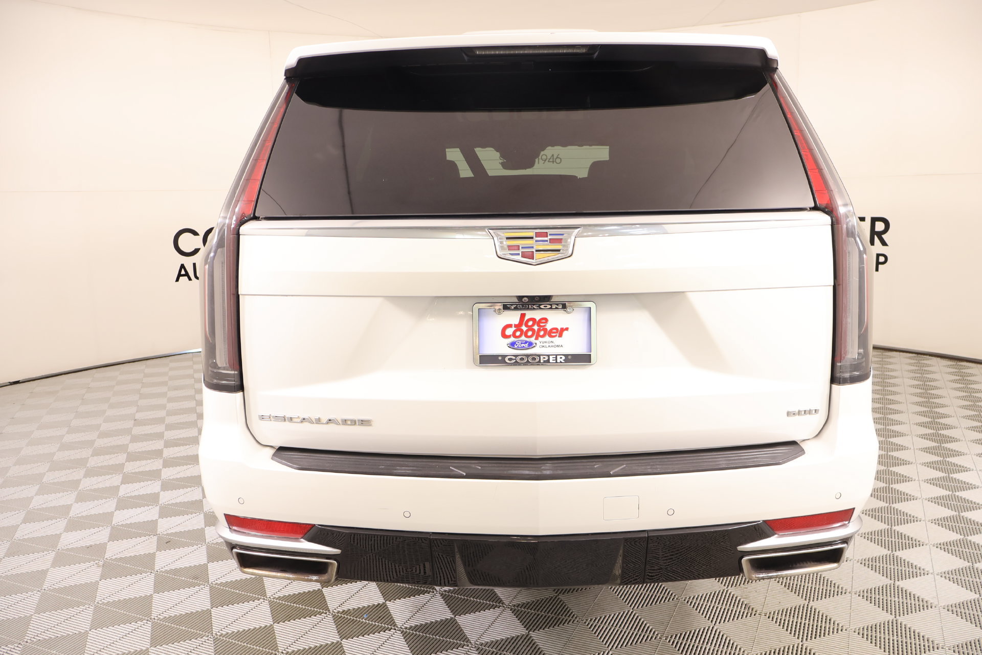 Used 2022 Cadillac Escalade Premium Luxury AWD/4WD image 25