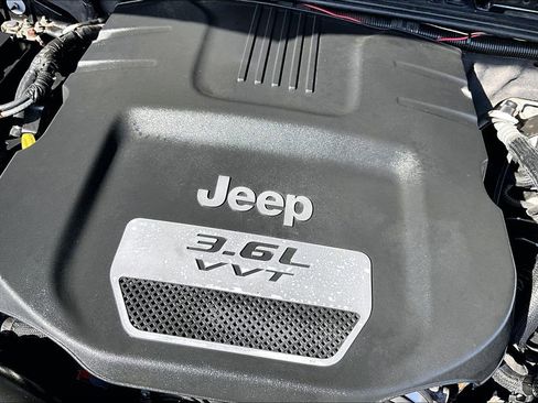 Used 2013 Jeep Wrangler Unlimited Sahara w/ Dual Top Group image 35