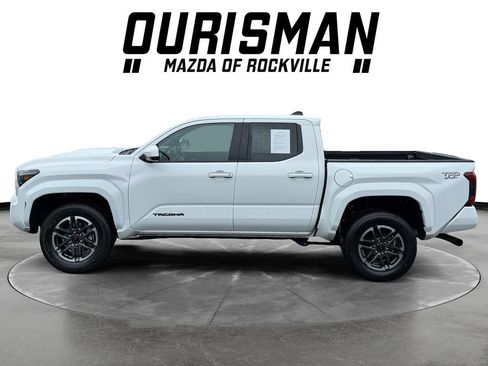Used 2025 Toyota Tacoma TRD Sport AWD/4WD image 3