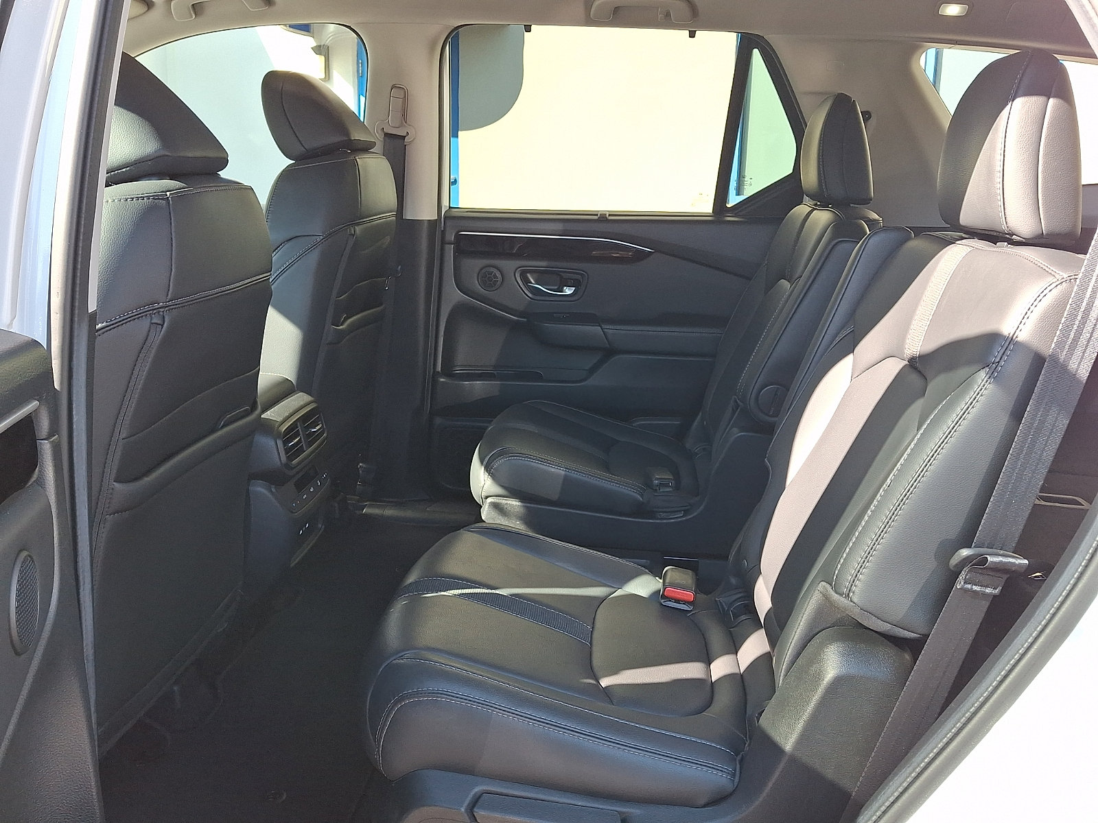 Used 2024 Honda Pilot EX-L image 10