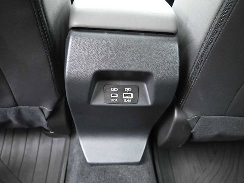 Used 2024 Subaru Crosstrek 2.0i Premium AWD/4WD image 12