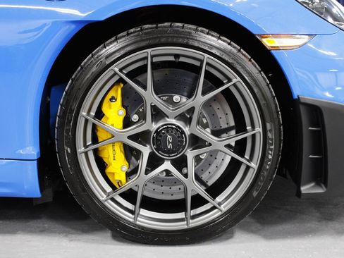 Certified 2025 Porsche 718 Cayman GT4 RS w/ Weissach Package image 14