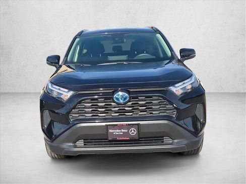 Used 2024 Toyota RAV4 LE AWD/4WD image 2