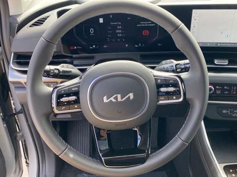 New 2026 Kia Carnival SX FWD image 16