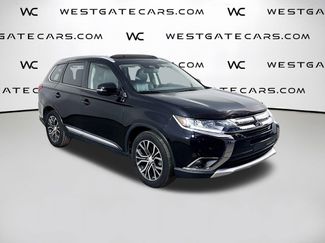 Used 2017 Mitsubishi Outlander SE video 2