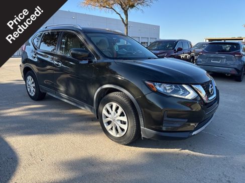 Used 2017 Nissan Rogue S w/ S Appearance Package image 1