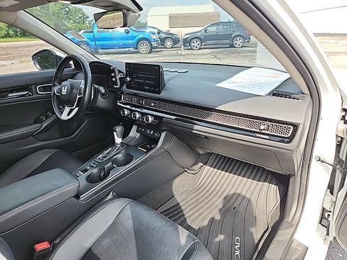 Used 2023 Honda Civic Touring image 37