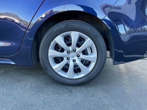 Used 2022 Toyota Corolla LE w/ Carpet Mat Package (TMS) FWD image 31