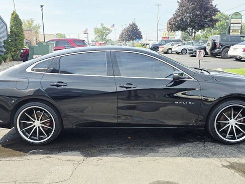 Used 2017 Chevrolet Malibu LT FWD image 8