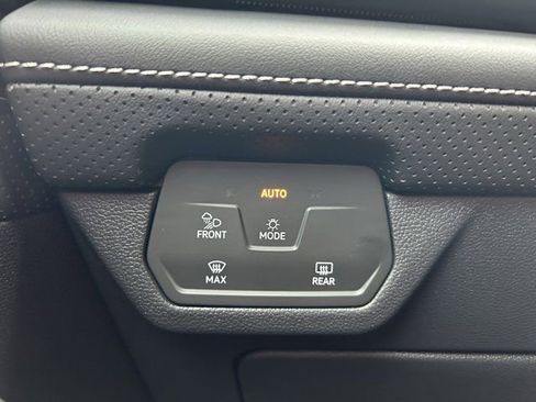 New 2026 Volkswagen Atlas Cross Sport SEL Premium R-Line AWD/4WD image 20