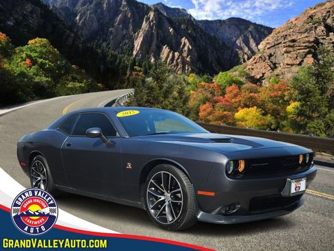 Used 2015 Dodge Challenger R/T Scat Pack w/ Scat Pack Stripe Group RWD image 1