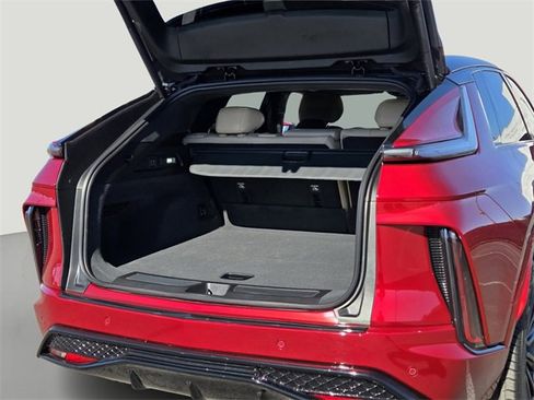 New 2026 Cadillac Lyriq V image 17